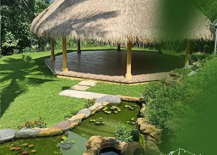 Mahagiri & Restaurant Resort Menanga