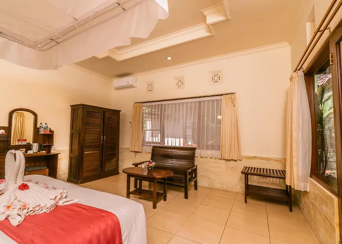 Mahagiri & Restaurant Resort